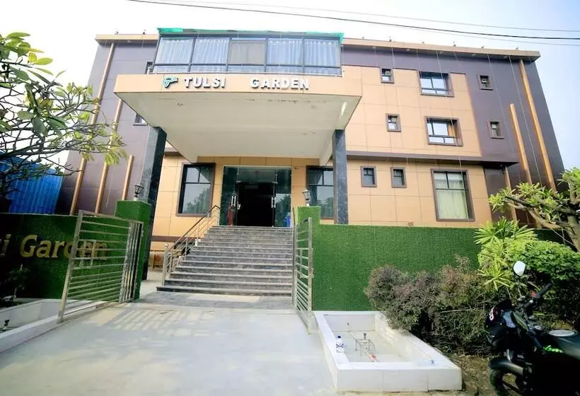Hotelli Tulsi Garden   Near Prem Mandir Vrindavan