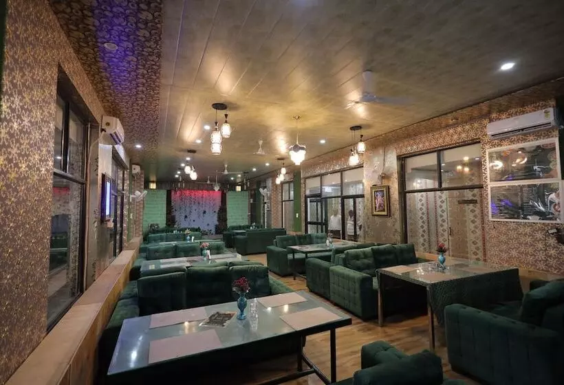 Hotelli Tulsi Garden   Near Prem Mandir Vrindavan