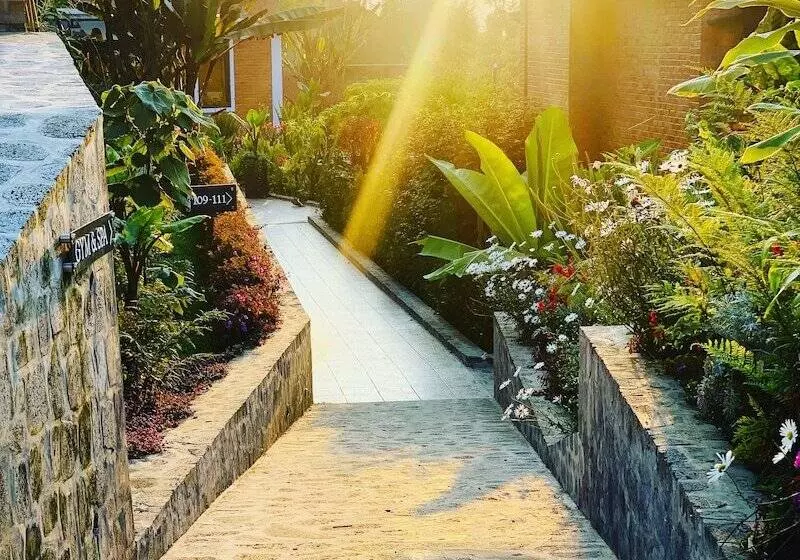 هتل Virunga Inn Resort & Spa