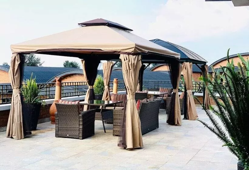 هتل Virunga Inn Resort & Spa