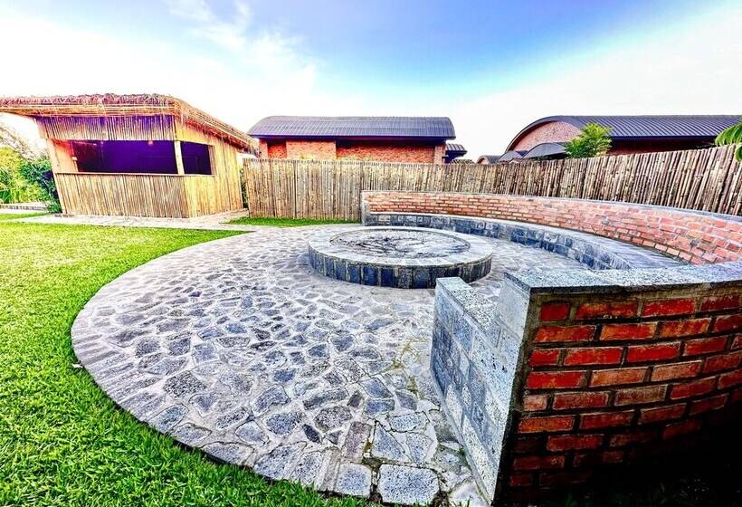 هتل Virunga Inn Resort & Spa