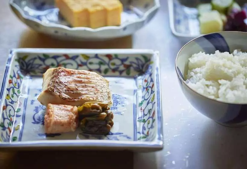 Hotelli Waqoo Naritasan Monzen