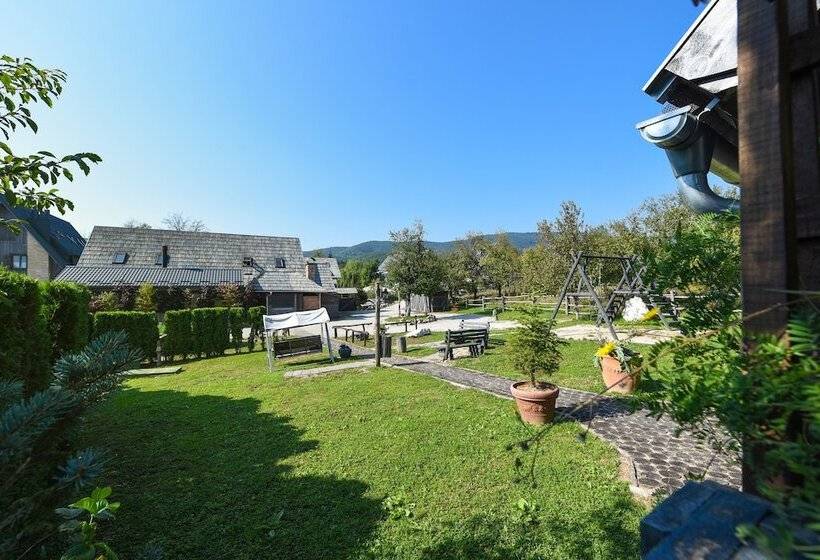 Lakeside Hotel Plitvice