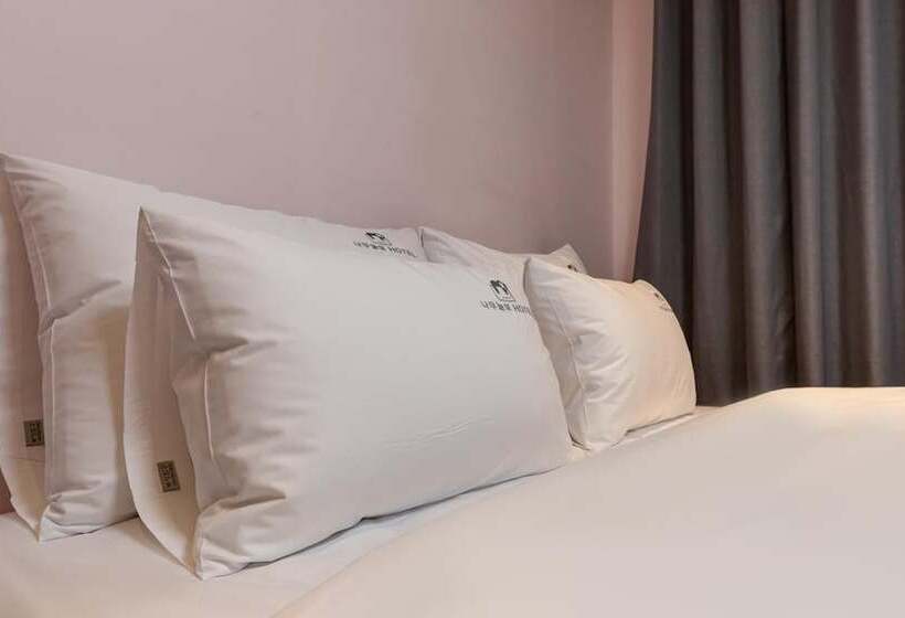 מוטל Cheongju Yongam Sloth