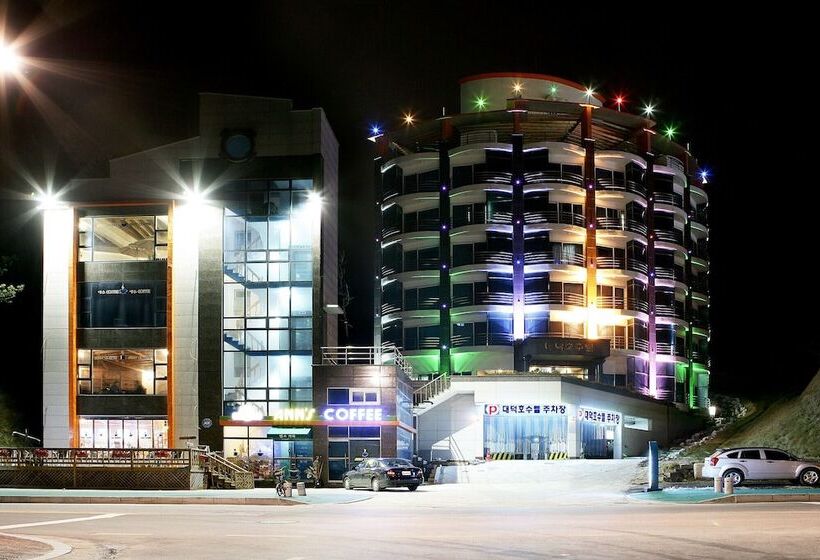 מוטל Gangneung Gyeongpodae Daedeokosutel