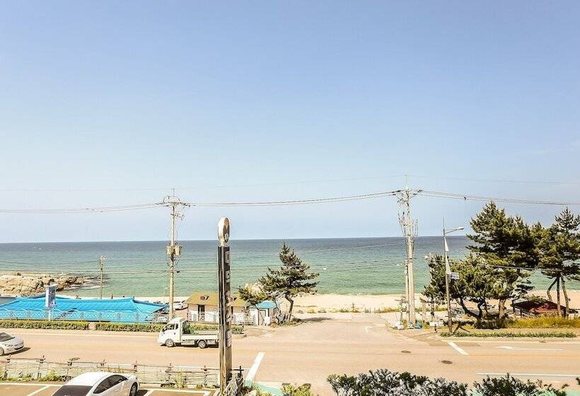 מוטל Gangneung Gyeongpodae Daedeokosutel