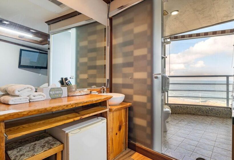 מוטל Gangneung Gyeongpodae Daedeokosutel