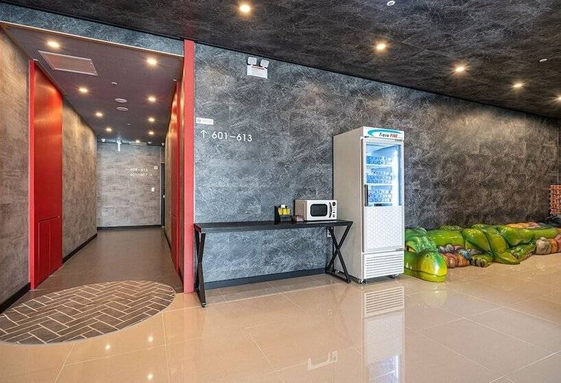 فندق على الطريق Hwaseong Hotel And You