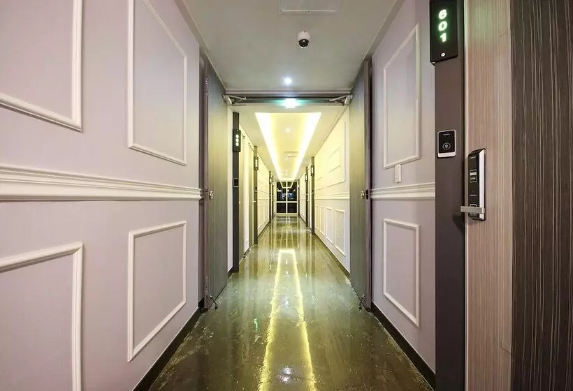 モーテル Muan Namak Oneul
