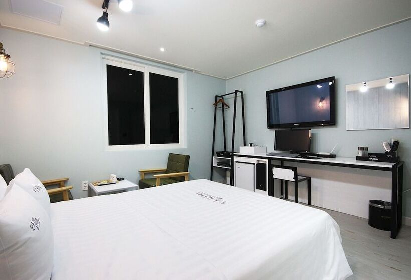 Motel Muan Namak Oneul