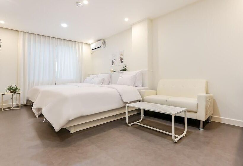 מוטל Sokcho Hotel Foret