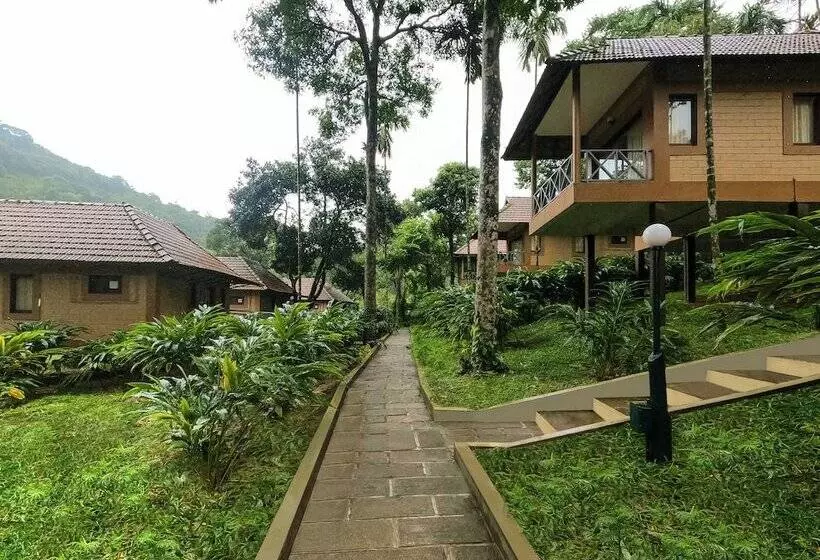 リゾートホテル Sterling Vythiri Wayanad