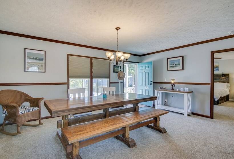 Beach Bay Pony Place W/ Ponies: 1 Mi To Water!