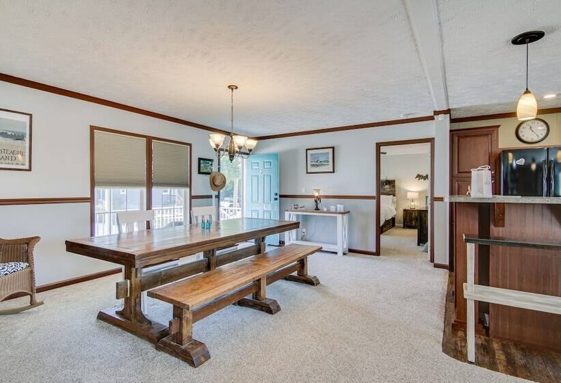 Beach Bay Pony Place W/ Ponies: 1 Mi To Water!