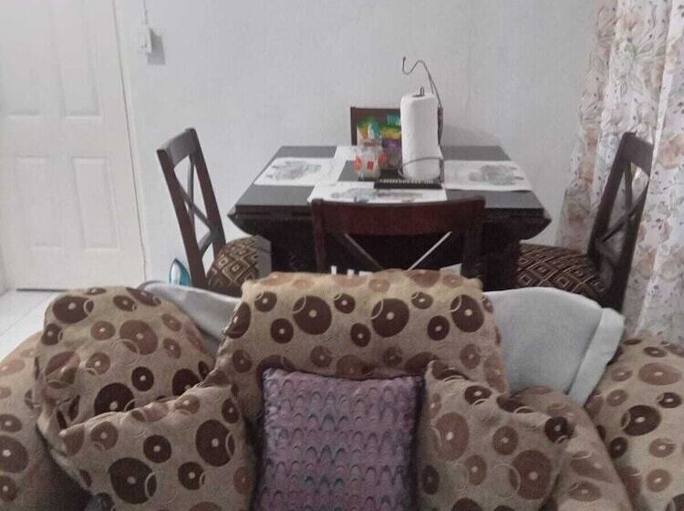 تختخواب و صبحانه Harmony Vybz Apartment