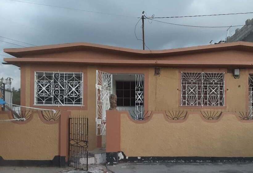 تختخواب و صبحانه Harmony Vybz Apartment