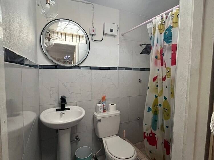 تختخواب و صبحانه Harmony Vybz Apartment