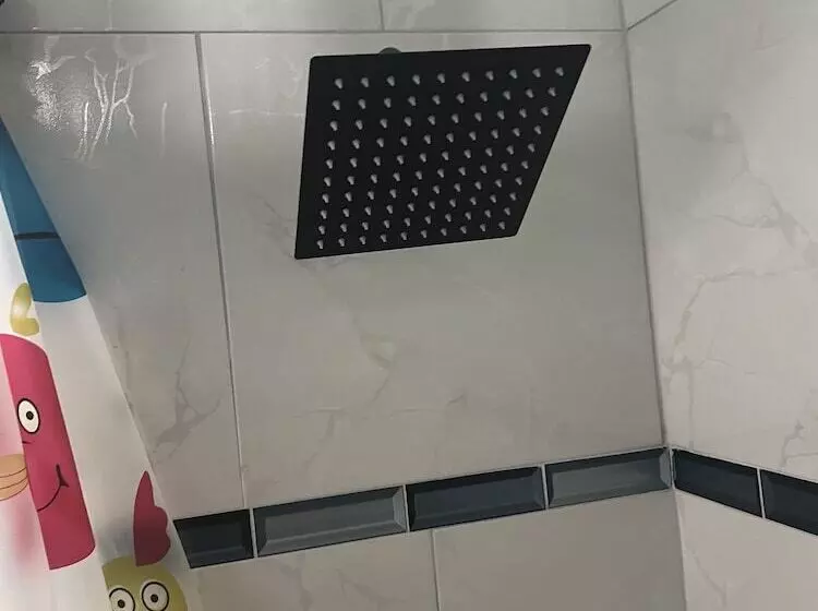 تختخواب و صبحانه Harmony Vybz Apartment