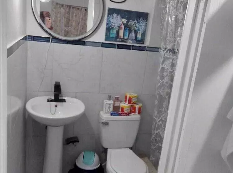 تختخواب و صبحانه Harmony Vybz Apartment