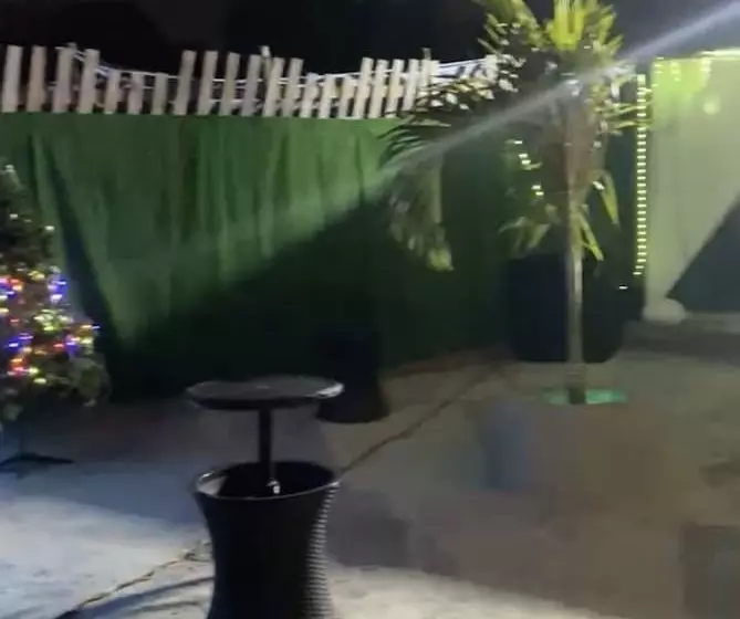 تختخواب و صبحانه Harmony Vybz Apartment