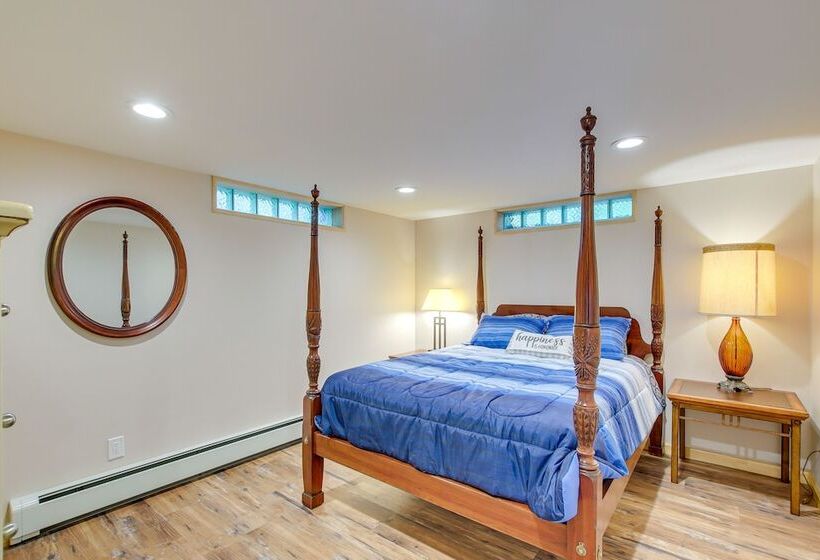 Charming Clintonville Retreat   Relax & Kayak!