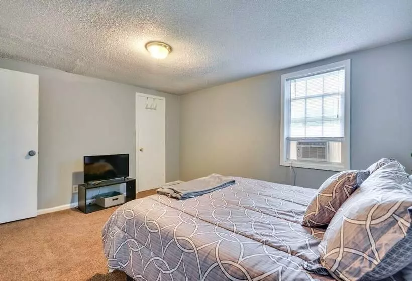 Charming Lexington Home   2 Mi To Downtown!