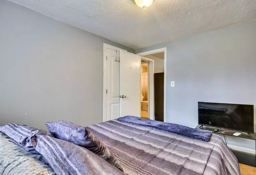 Charming Lexington Home   2 Mi To Downtown!