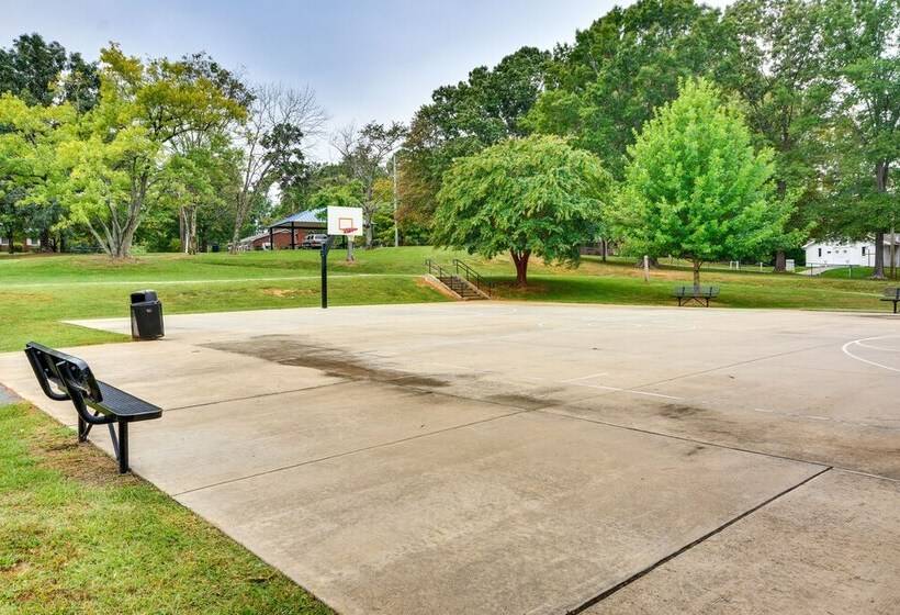 Charming Lexington Home 2 Mi To Downtown!