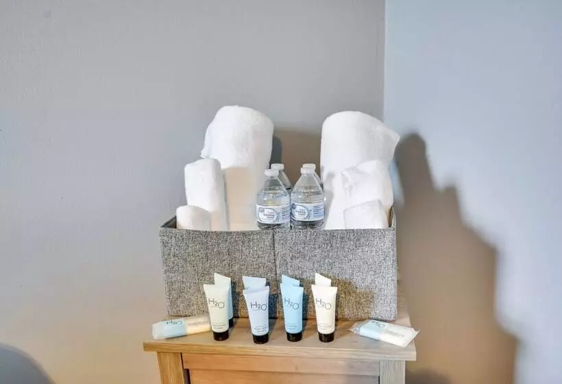 Charming Lexington Home   2 Mi To Downtown!