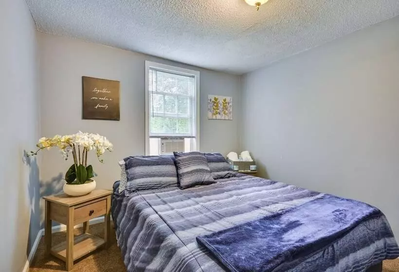 Charming Lexington Home   2 Mi To Downtown!