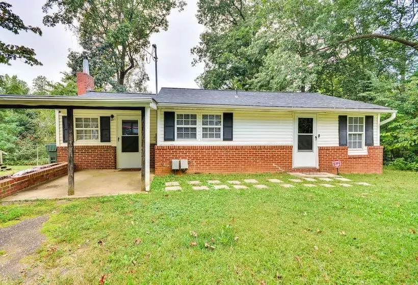 Charming Lexington Home   2 Mi To Downtown!