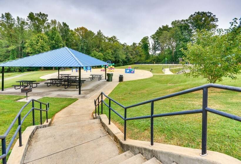 Charming Lexington Home 2 Mi To Downtown!