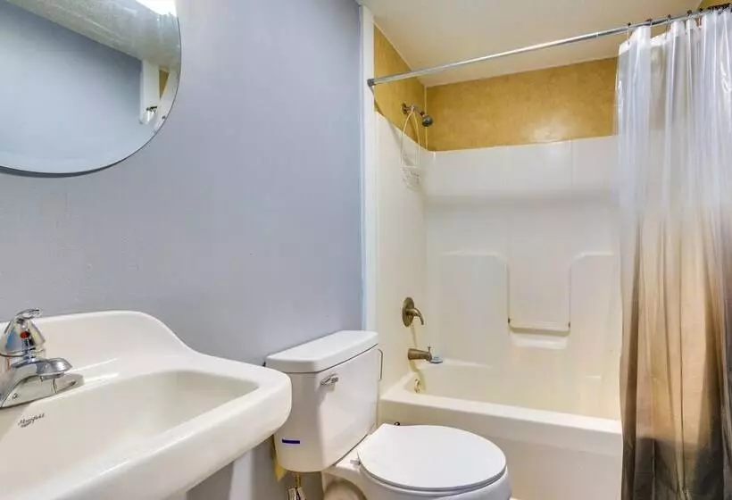 Charming Lexington Home   2 Mi To Downtown!