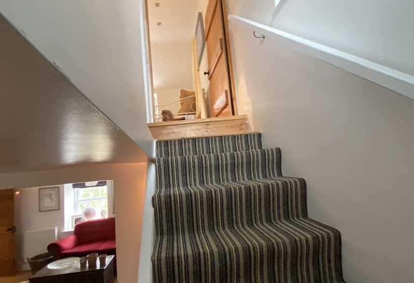 French Vintage Cottage In The Heart Of The Fens