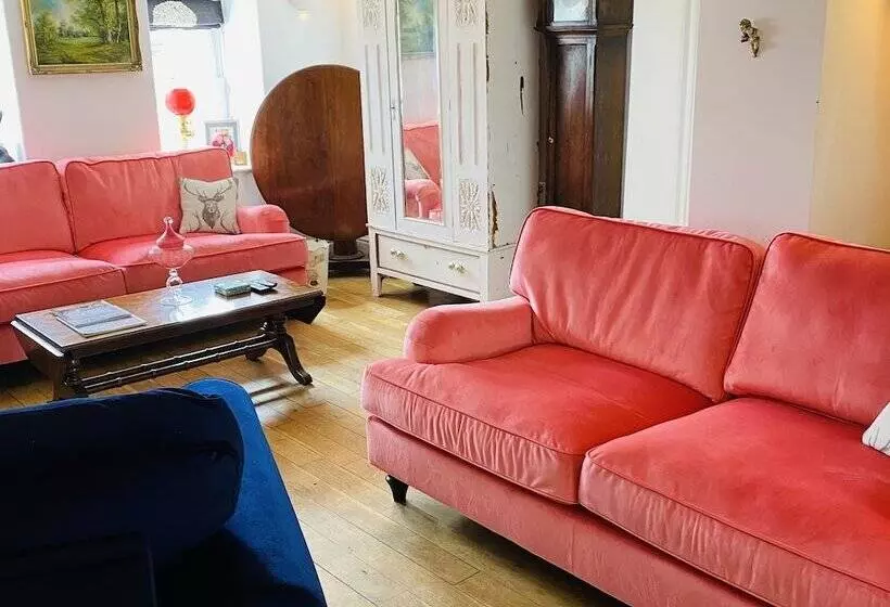 French Vintage Cottage In The Heart Of The Fens