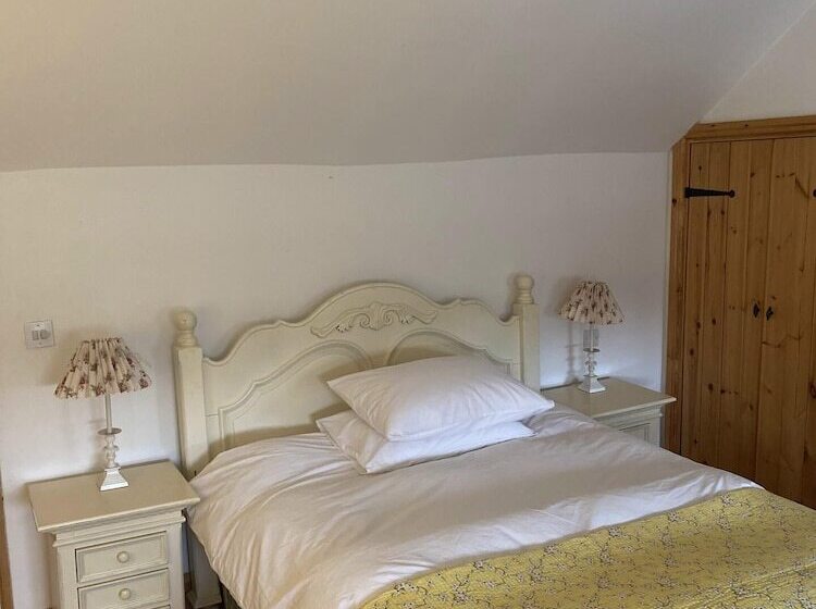 French Vintage Cottage In The Heart Of The Fens