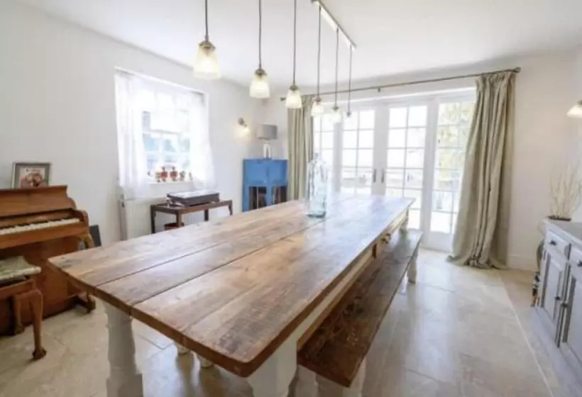 French Vintage Cottage In The Heart Of The Fens