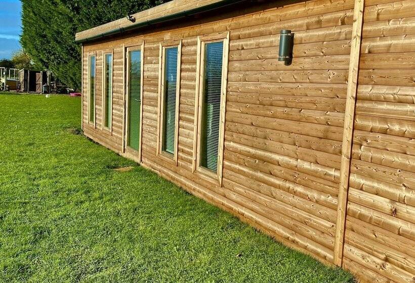 French Vintage Cottage In The Heart Of The Fens