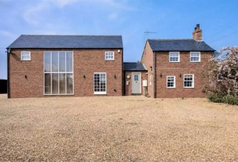 French Vintage Cottage In The Heart Of The Fens