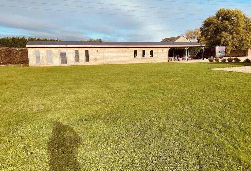 French Vintage Cottage In The Heart Of The Fens