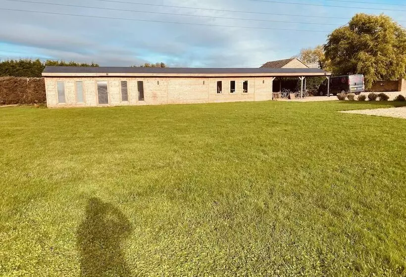 French Vintage Cottage In The Heart Of The Fens