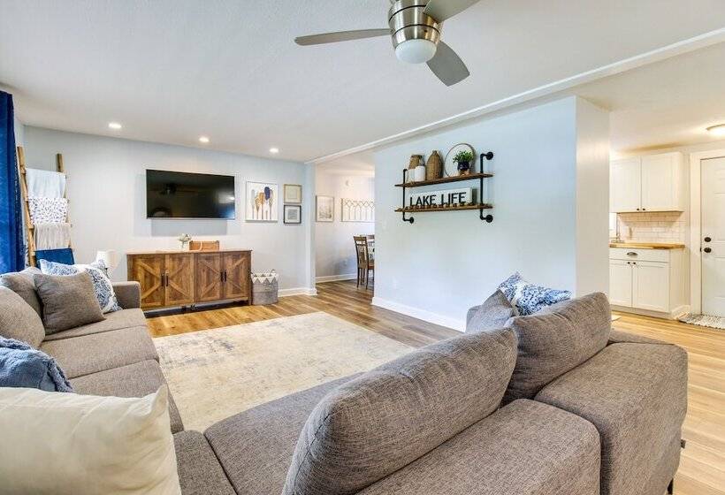 Hillsboro Hideaway W/ Private Hot Tub & Bunkhouse!