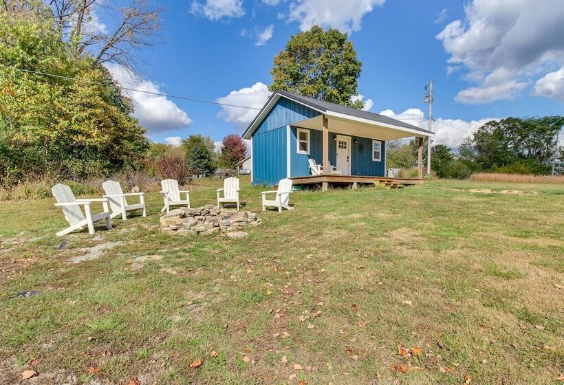 Hillsboro Hideaway W/ Private Hot Tub & Bunkhouse!