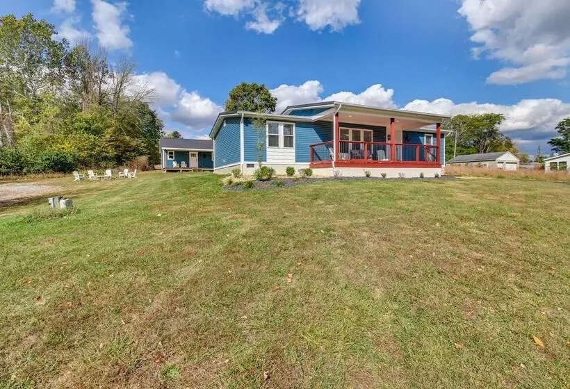 Hillsboro Hideaway W/ Private Hot Tub & Bunkhouse!