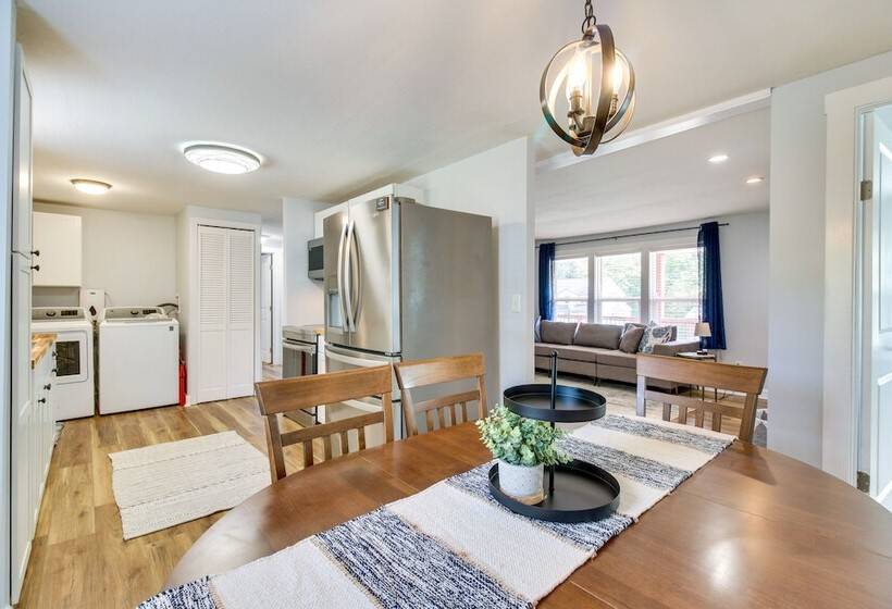 Hillsboro Hideaway W/ Private Hot Tub & Bunkhouse!