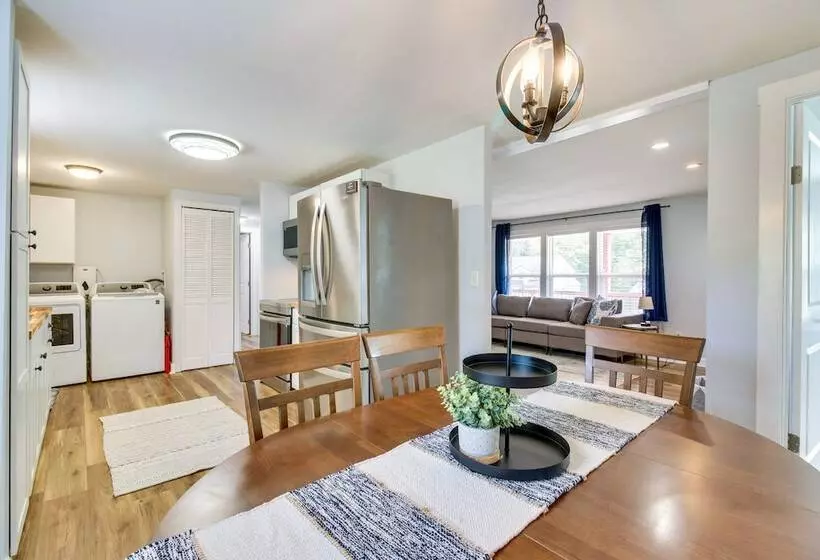 Hillsboro Hideaway W/ Private Hot Tub & Bunkhouse!