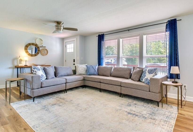 Hillsboro Hideaway W/ Private Hot Tub & Bunkhouse!