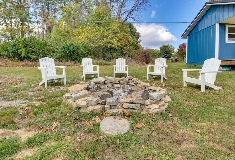 Hillsboro Hideaway W/ Private Hot Tub & Bunkhouse!