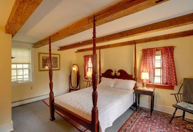 Historic New Lebanon Hideaway On 33 Private Acres!