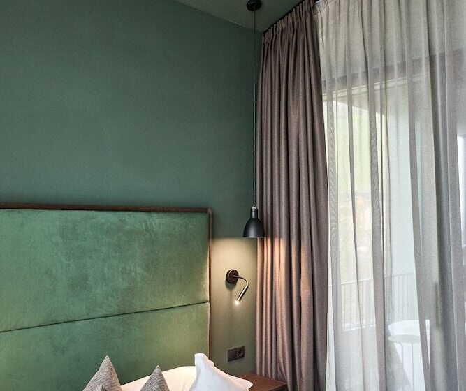 فندق Floris Green Suites